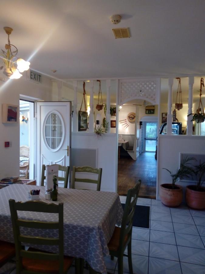The Rose Garden Bed & Breakfast And Cafe Кенмеър Екстериор снимка